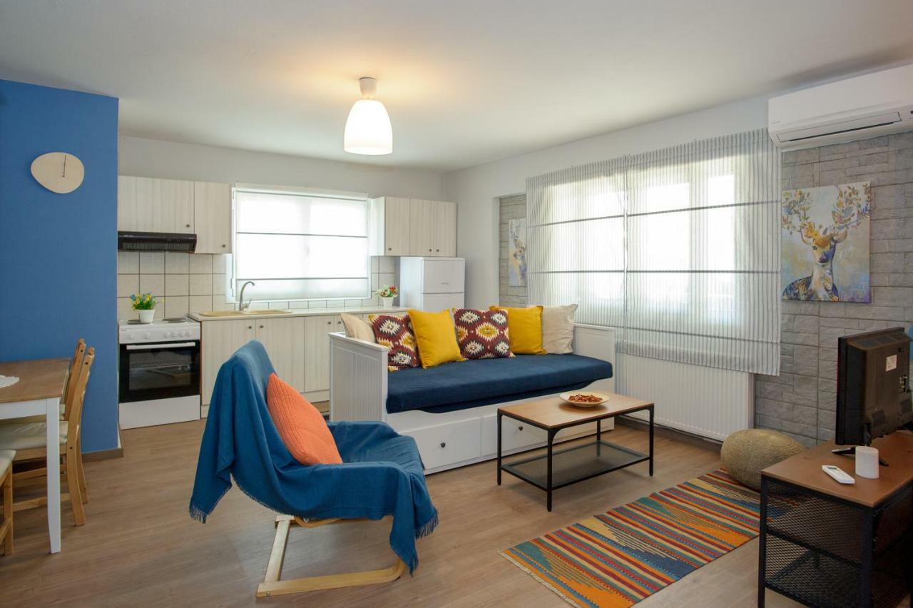 La Casa - Traditionally Elegant Apt 38M2 W Prk Grd Ioánnina Exteriör bild