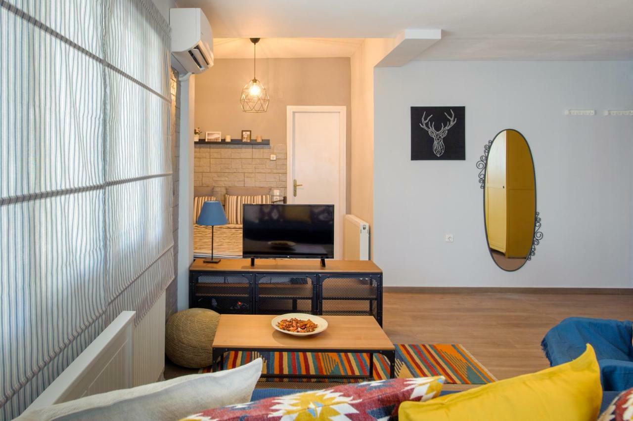 La Casa - Traditionally Elegant Apt 38M2 W Prk Grd Ioánnina Exteriör bild